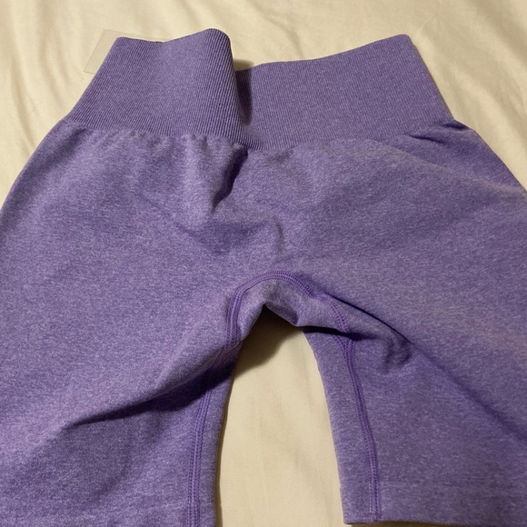 NVGTN Seamless Scrunch Shorts - Picture 3 of 3